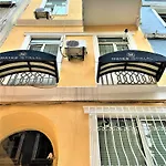 Mates Istiklal * Κωνσταντινούπολη